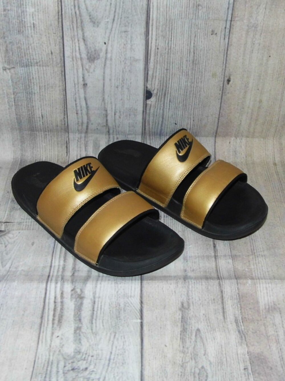 NIKE Offcourt Duo Gold Slide Sandals Womens Size 9
